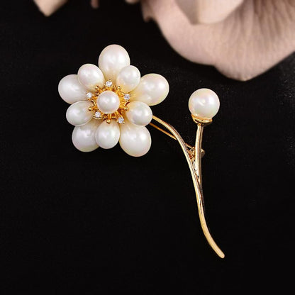 Flower Brooch for Women Rhinestone Pearl Zirconia Flower Lapel Pin Birthday Holiday Gift for Mother Wife Girlfriend - color: 06