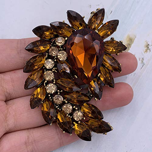 SELOVO Marquise Shape Rhinestone Red Leaf Costume Brooch Pin Jewelry Antiqued Gold Tone - color: Brown