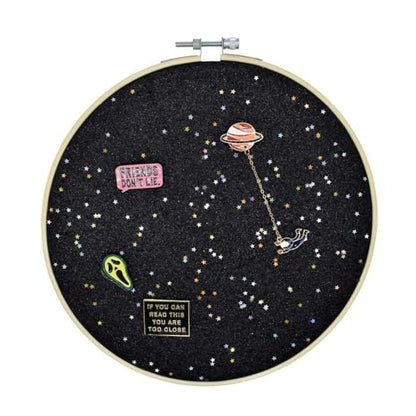 Wall Hanging Brooch Jewelry Storage Display Stand Enamel Pin Display Holder Earrings Necklace Glitter Pin Display Board with stars, Pin Collection Display, Canvas/leather Embroidery Hoop (Black) - color: Black