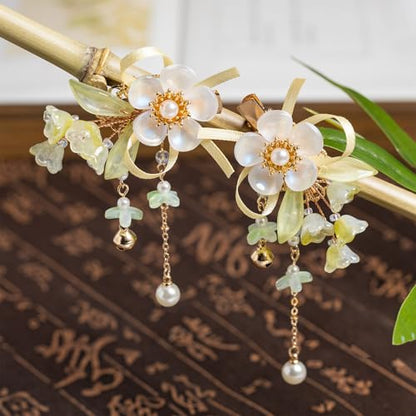 A Pair Wedding Hair Clips, Handmade Floral Design Crystal Hair Clips Pearl Barrettes, Rhinestones Flower Clips Pearl Headpieces Hair Pins Hair Accessories for Women Girls (White Flower) - color: White Flower