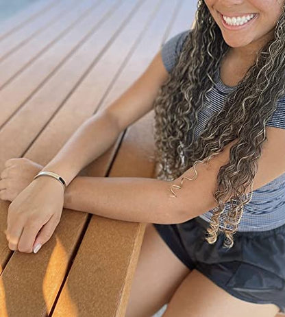 SAM & LORI Personal Bracelets for Teens/Women-Inspirational Jewelry Gifts (Various Designs) for Daughter/Sister/Mom/Friends-Adjustable Bracelet in a Pretty Gift Box - style: 2-Friend/Sister-A true friendship...