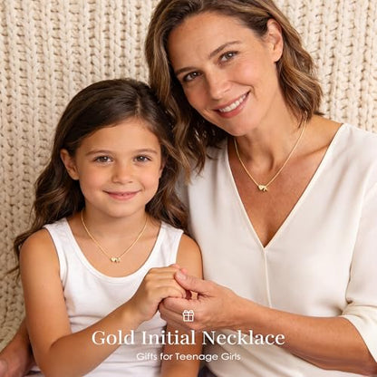 Turandoss Gold Initial Necklace for Girls Women, Letter A-Z Heart Necklace | 14K Gold Plated, Heart Initial Necklace, Gold Necklace for Women, Box Chain, Teen Girl Jewelry, Personalized Birthday Gifts - color: V
