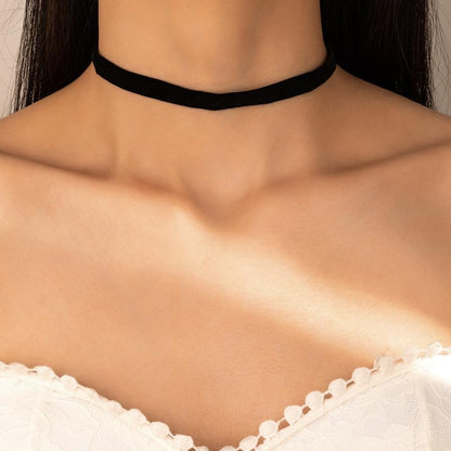 Black Choker Necklaces for Women 90s Red Black Velvet Choker Necklace Thick Thin Chocker Tube Heart Circle Choker Necklace Lace Tatto Collar Necklace Goth Choker Jewelry - style: B1-2