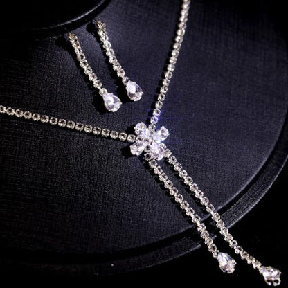 Women's Fashion Jewelry Rhinestone Zircon Necklace and Earring Set Formal Ball Gown Accessories Silver Floral Pendant Bridal Wedding Jewelry Suitable for Weddings, Balls, Banquets, and All Special Occasions - style: GST012