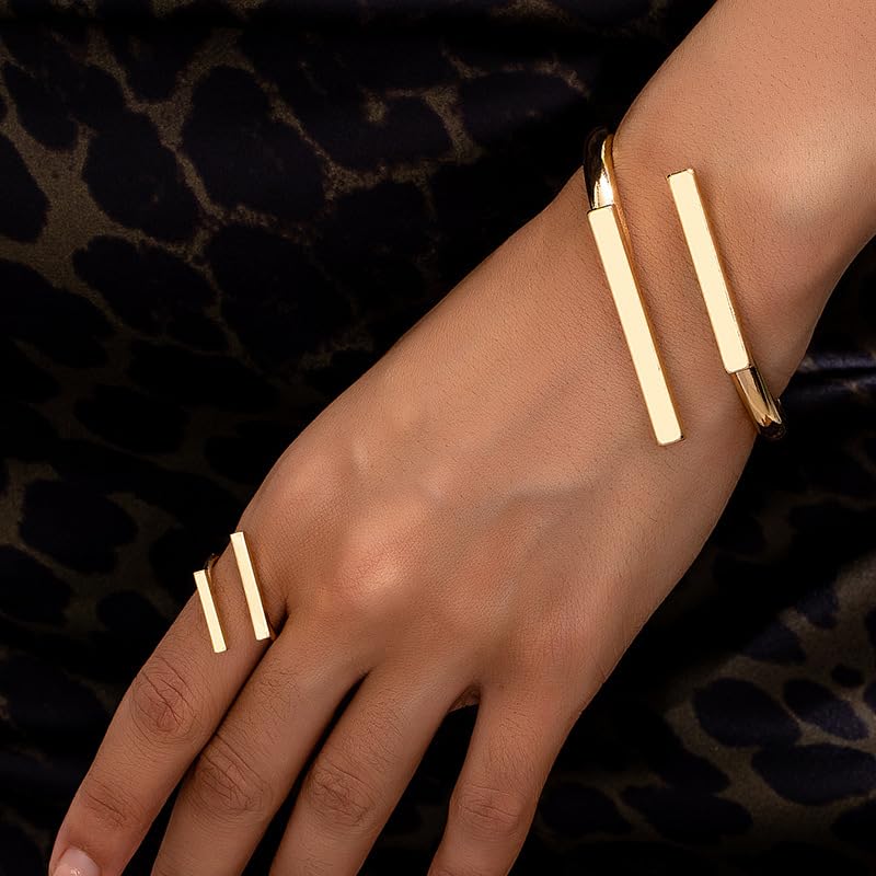 Chunky Gold Bracelet and Ring Jewelry Set,Thick Bracelets Stack Statement Rings Set Non Tarnish Chunky Bangles Jewelry Gits for Women - color: Gold
