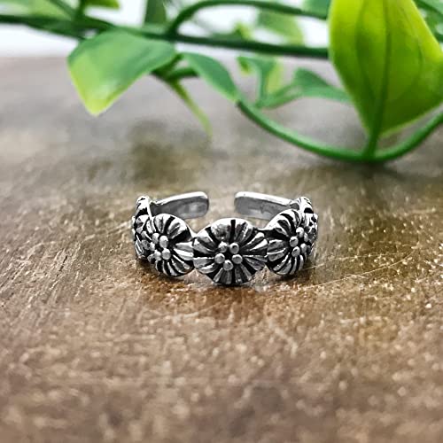 Gem Avenue 925 Sterling Silver Toe Rings Collections – Beach, Celtic, Heart, Dolphin, Flower & More Designs for Women – Elegant Adjustable Summer Jewelry - style: Style 4
