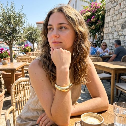 Chunky Gold Bangles Bracelet for Women Trendy Statement Bracelet Dainty Charm Gold Jewelry - color: Heart Bangle