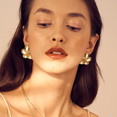 Gold Clip On Earrings for Women Trendy Non Piercing Flower Dangle Earrings Floral Earring 14K Gold Plated Lightweight Earrings for Non-Pierced Ears Fake Earrings Set - style: Flower Earrings