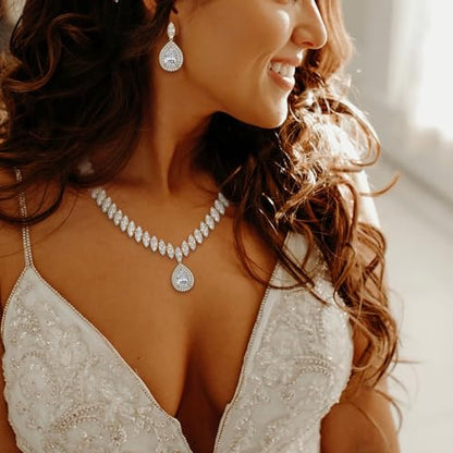 EVER FAITH CZ Marquise Leaf Teardrop Wedding Prom Jewelry Set for Women | Birthstone Pendant Necklace Dangle Earrings - color: Clear Gold-Tone