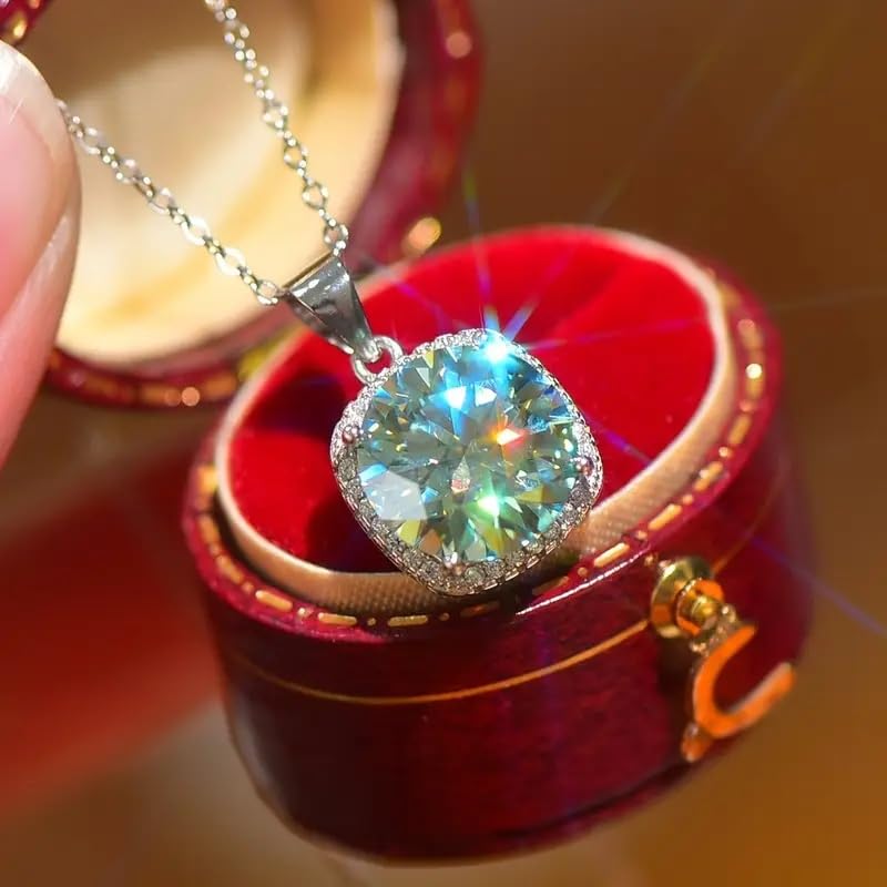 Exquisite Square Green Zirconia Halo Pendant Necklace for Women Wedding Banquet Necklace Jewelry Gifts - color: silver