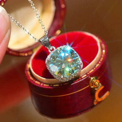Exquisite Square Green Zirconia Halo Pendant Necklace for Women Wedding Banquet Necklace Jewelry Gifts - color: silver