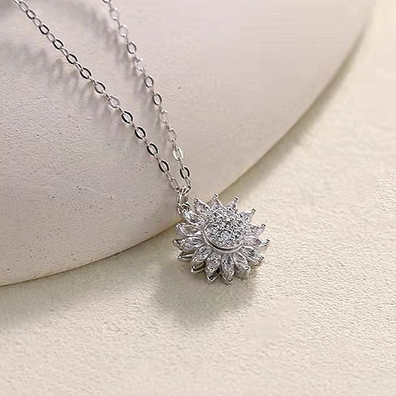 Sunflower Fidget Necklace for Women Gold Moon Necklace Rotating Heart Necklaces Spinning Crystal Flower Anxiety Necklaces Crescent Moons Jewelry Accessories - color: Star