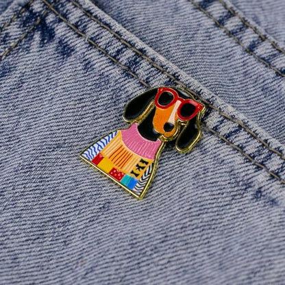 Cute Dachshund in Sweater With Sunglasses Enamel Pin For Wienie Mom, Kawaii Wiener Dog Lover Pin Brooch, Cool Dachshund Sweater Brooch Badge, Doxie Dog Mom Gift, Cute Sausage Puppy Lapel Badges For Animal Lover Pet Owner, Cozy Wiener Puppy Accessory