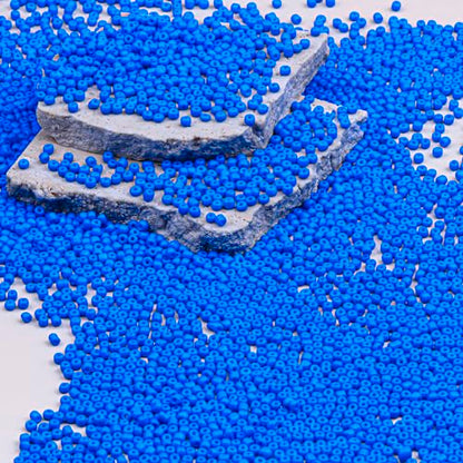 Legefo 4mm Glass Seed Beads Bulk, Blue 6/0 Small Mini Pony Seed Beads, Tiny Round Craft Bead for Bracelet Necklace Wrist Jewelry Making Beading Weaving DIY Crafts Supplies, 1000pcs - color: Blue