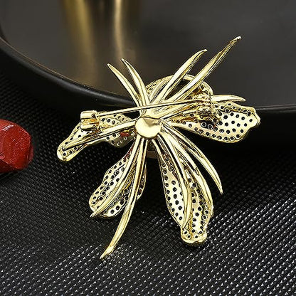 Brooches and Pins for Women Elegant Flower Pearl Brooches Costume Broches Jewelry Lady Christmas Pin for Women - style: Magnolia Flower