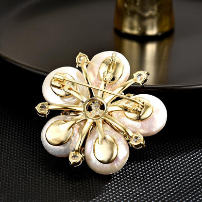 Brooches and Pins for Women Elegant Flower Pearl Brooches Costume Broches Jewelry Lady Christmas Pin for Women - style: GD-1764