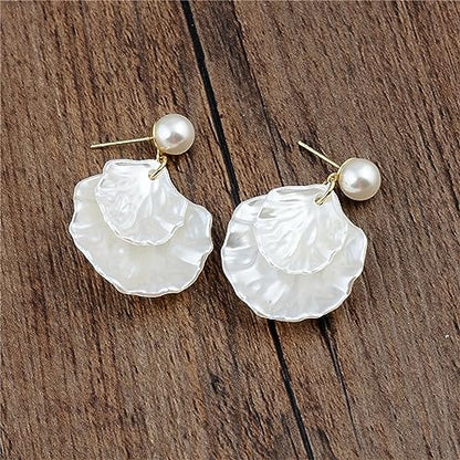 Seashell Pearl Stud Earrings for Women Ocean Sea Theme Sweet Double Layer Acrylic Shell Lightweight Dangle Drop Earrings for Summer Beach Holiday Halloween Party Jewelry Accessories - color: Pure white