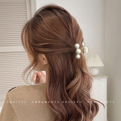 Small Hair Clips Three Pearl Hair Clip for Women Hair Claws Hairpin Small Hairpins Cute Hair Claws for Half Hair Acrylic Hair Claw Clips Mini Hair Clips Cute Clips Fashion Hair Accessories 1PCS - color: Three Pearl