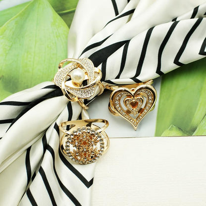 3pcs Elegant Rhinestone Daisy FLowers Scarf ring Buckle for Lady Heart Crystal Rhinestone Scarves Clip Buckle for women - color: Scarf clip O-3PCS