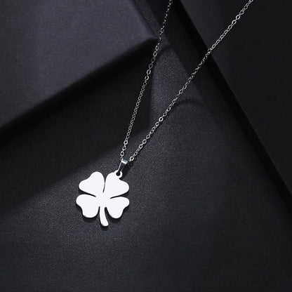 Elegant Stainless Steel Four Leaf Clover Necklace for Women – Gold Clover Pendant Necklace, Irish Shamrock Jewelry, Perfect Gold Clover Necklace for Women, 4 Leaf Clover Necklace, Lucky Charm Jewelry - color: Silver