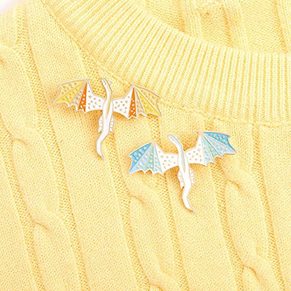 ROFARSO Dragon Enamel Lapel Pin Set Cartoon Flying Dragon Pin, Accessory for Backpacks Clothing Bags Hats Shirts(2piccs pin set)