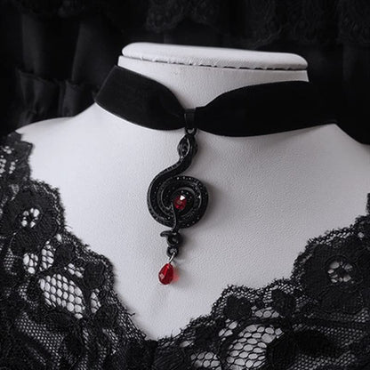 Gothic Black Velvet Goth Choker Necklace for Women,Cameo Black Choker Crow Skull Pendant Necklace Vintage Collar Skull Necklace Gothic Jewelry - style: Snake