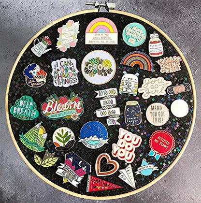 Wall Hanging Brooch Jewelry Storage Display Stand Enamel Pin Display Holder Earrings Necklace Glitter Pin Display Board with stars, Pin Collection Display, Canvas/leather Embroidery Hoop (Pink) - color: Pink