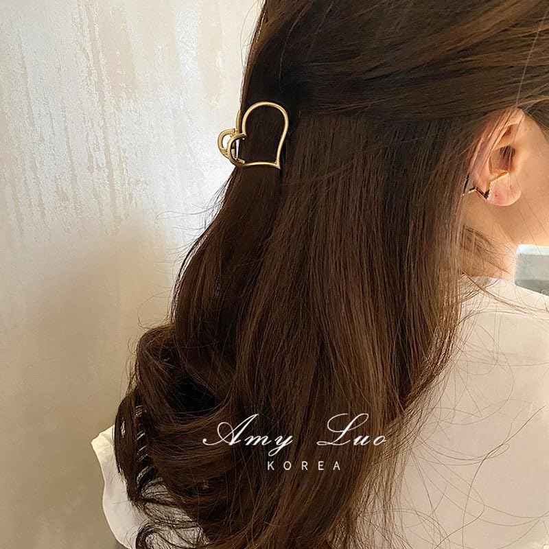 Small Gold Heart Hair Clip for Women - Cute Mini Hairpin Accessory for Half Hair - Alloy Metal Fashion Hair Clips 1PCS - color: Heart