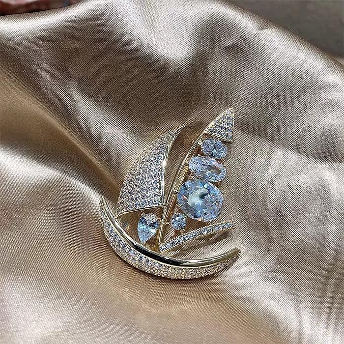 Luxury Camellia Flower Brooch, Sparkling Crystal & Rhinestone Pin with Teardrop Pendant for Women, Elegant Statement Jewelry for Wedding, Party, or Daily Wear - style: Abstract