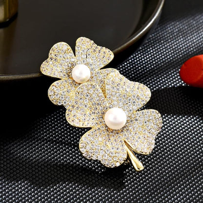 Brooches and Pins for Women Elegant Flower Pearl Brooches Costume Broches Jewelry Lady Christmas Pin for Women - style: GD-2097
