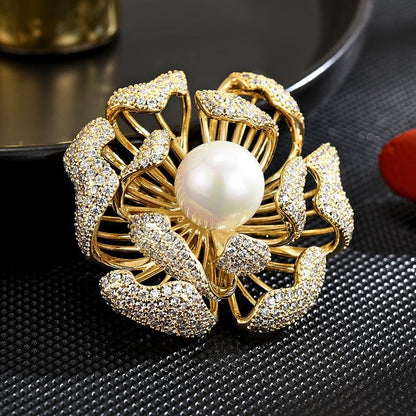 Brooches and Pins for Women Elegant Flower Pearl Brooches Costume Broches Jewelry Lady Christmas Pin for Women - style: Lotus